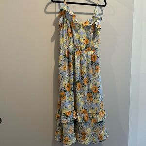 Midi floral ruffle dress! size large! Never worn! NWT